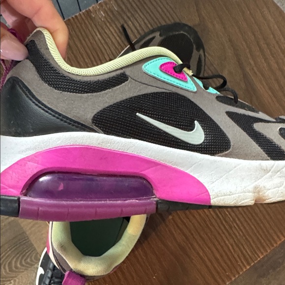 Nike Athletic Shoes Black and Pink - Picture 3 of 3